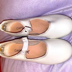 Girls White Capezio Tap Shoes Size 12 1/2